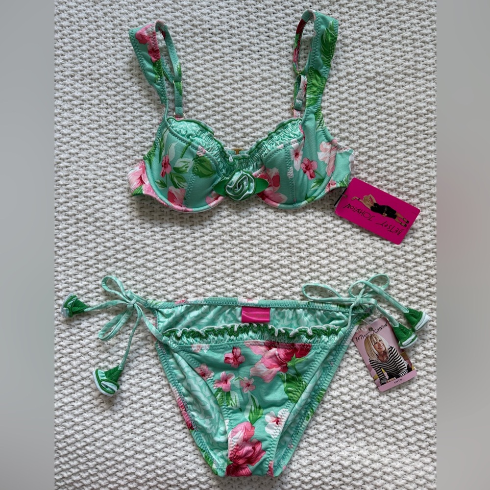 NWT Betsey Johnson Green and Pink Bikini Set in Malibu Print- Size S